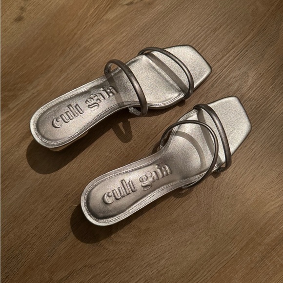 NWOT Cult Gaia Lenora Silver Sandals - Picture 11 of 13